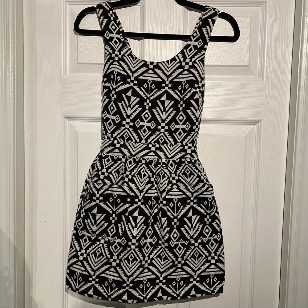 Sabo Skirt Black and White Patterned Midi Dress